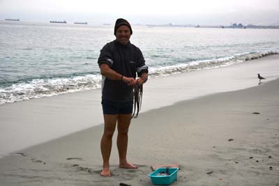 nettoyage poulpe sur la plage chili